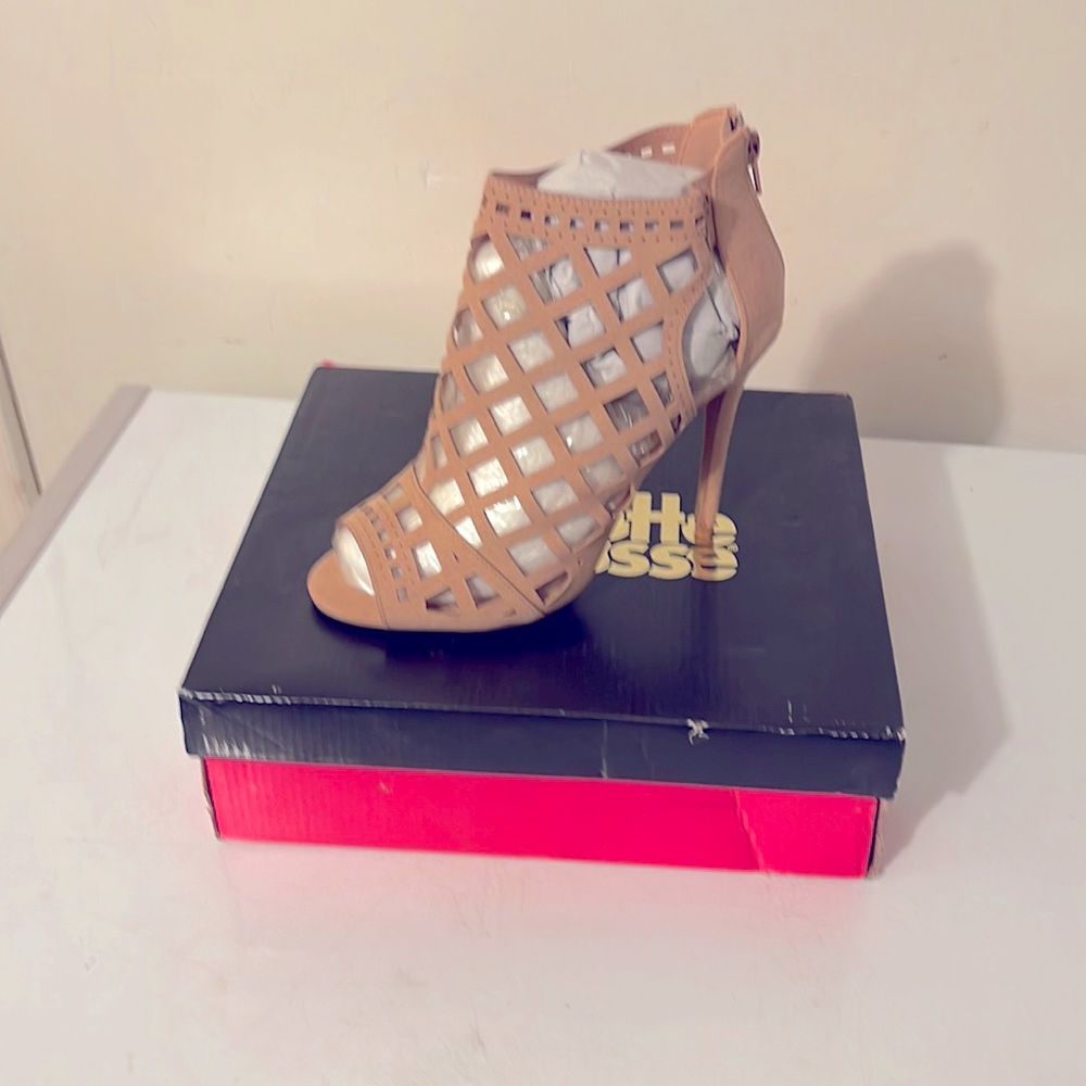 Sandle heels
